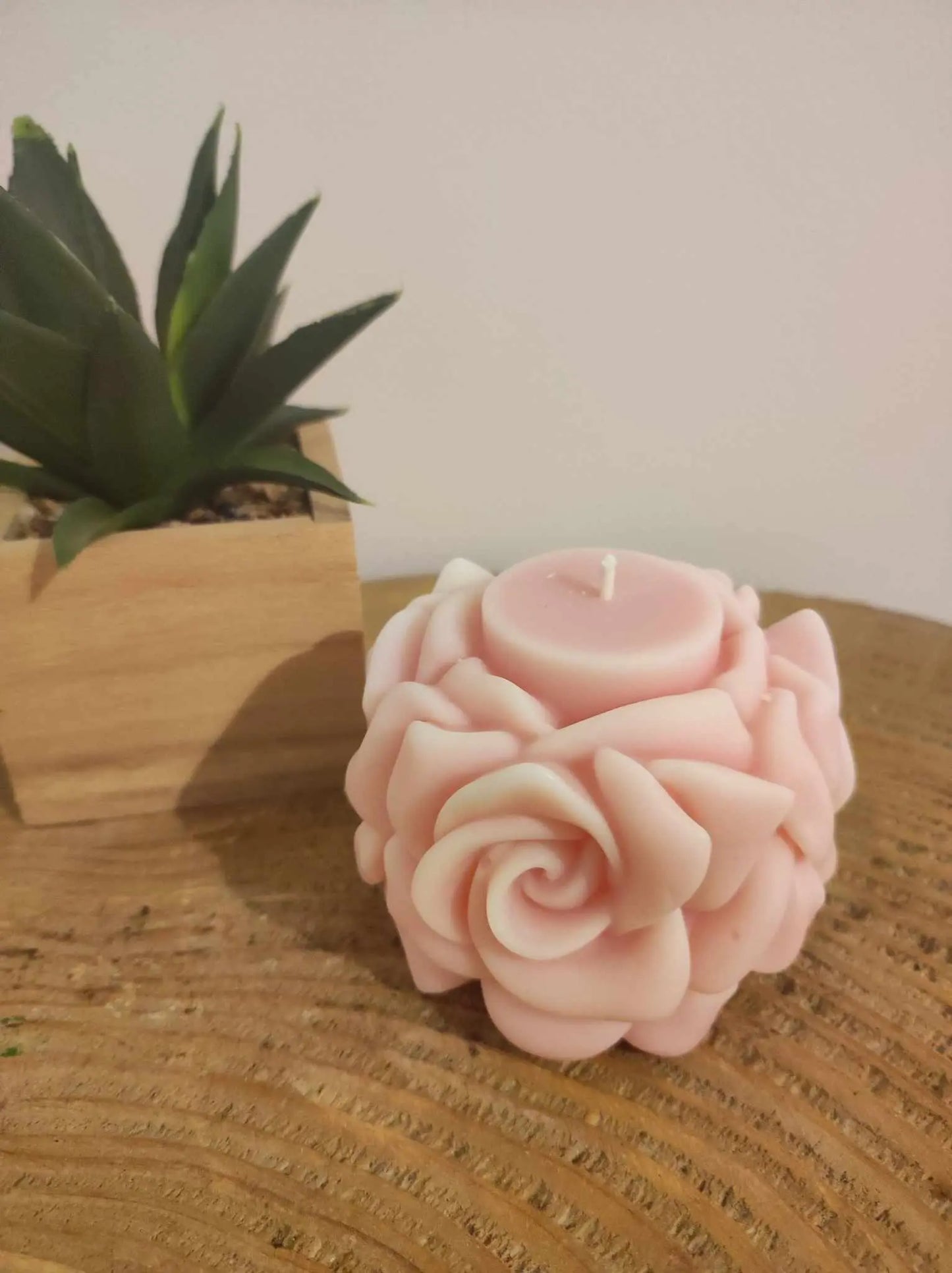 Bougie Moulée Rose Vanillée-Cire Naturelle & Parfum de Grasse - Les Senteurs de Lilie
